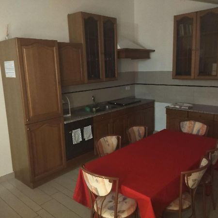 Room In Guest Room - Single Room Between Padua And Chioggia Brugine Eksteriør billede