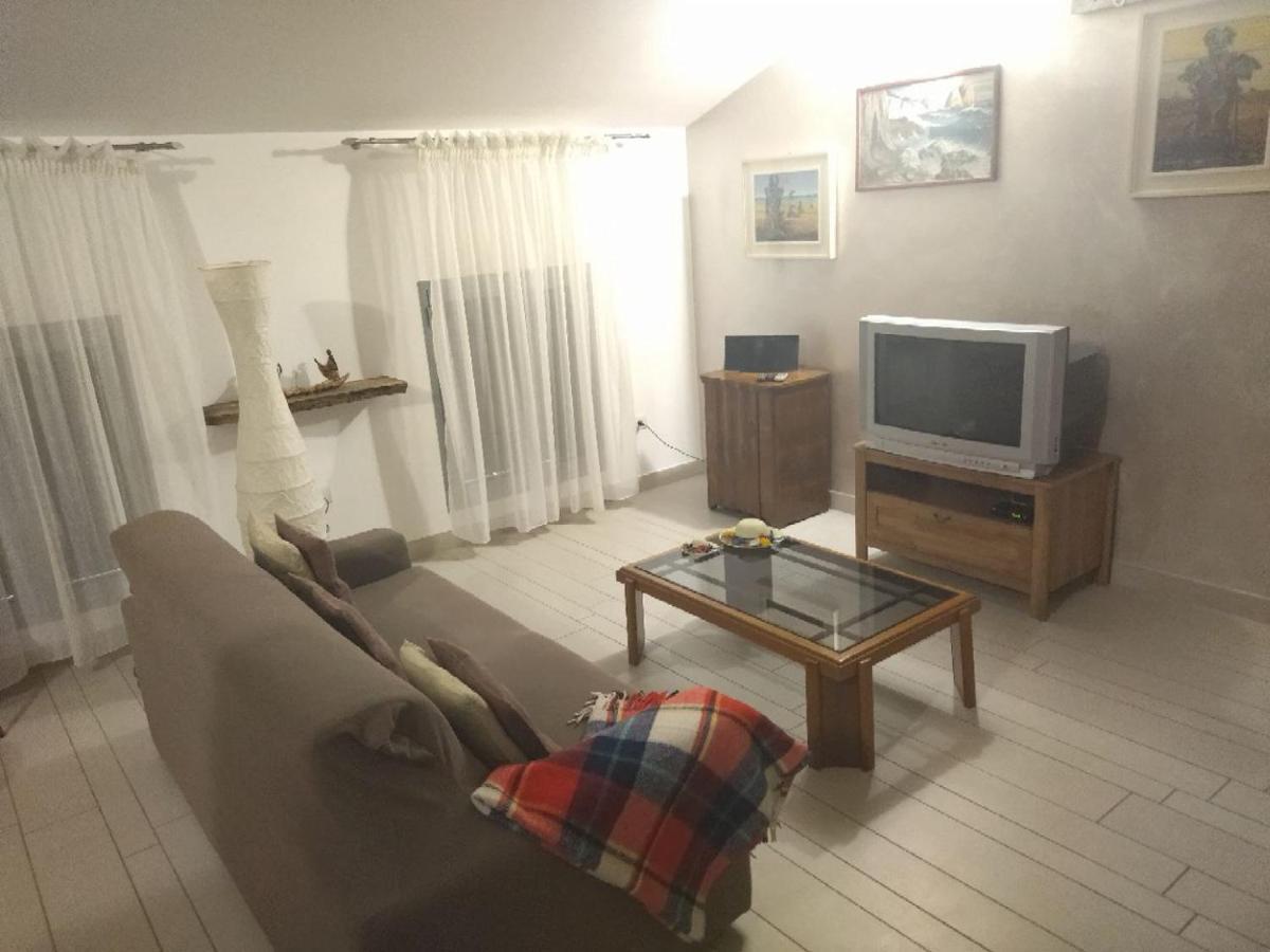 Room In Guest Room - Single Room Between Padua And Chioggia Brugine Eksteriør billede
